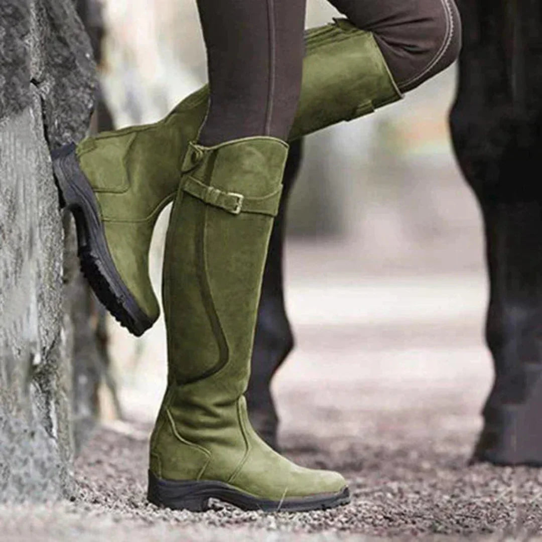 Damen-Stiefel mit moderner Silhouette | klare Linienführung