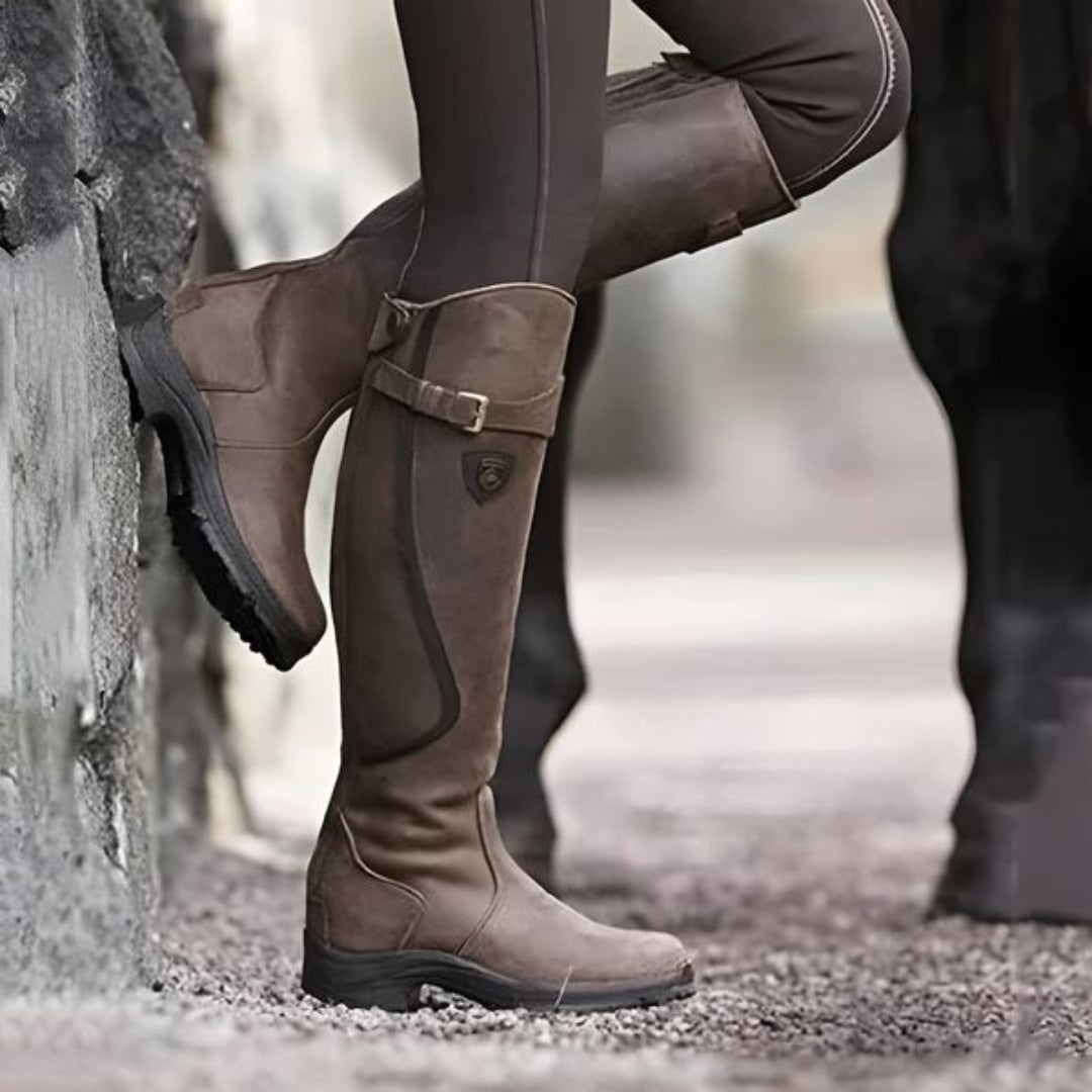 Damen-Stiefel mit moderner Silhouette | klare Linienführung