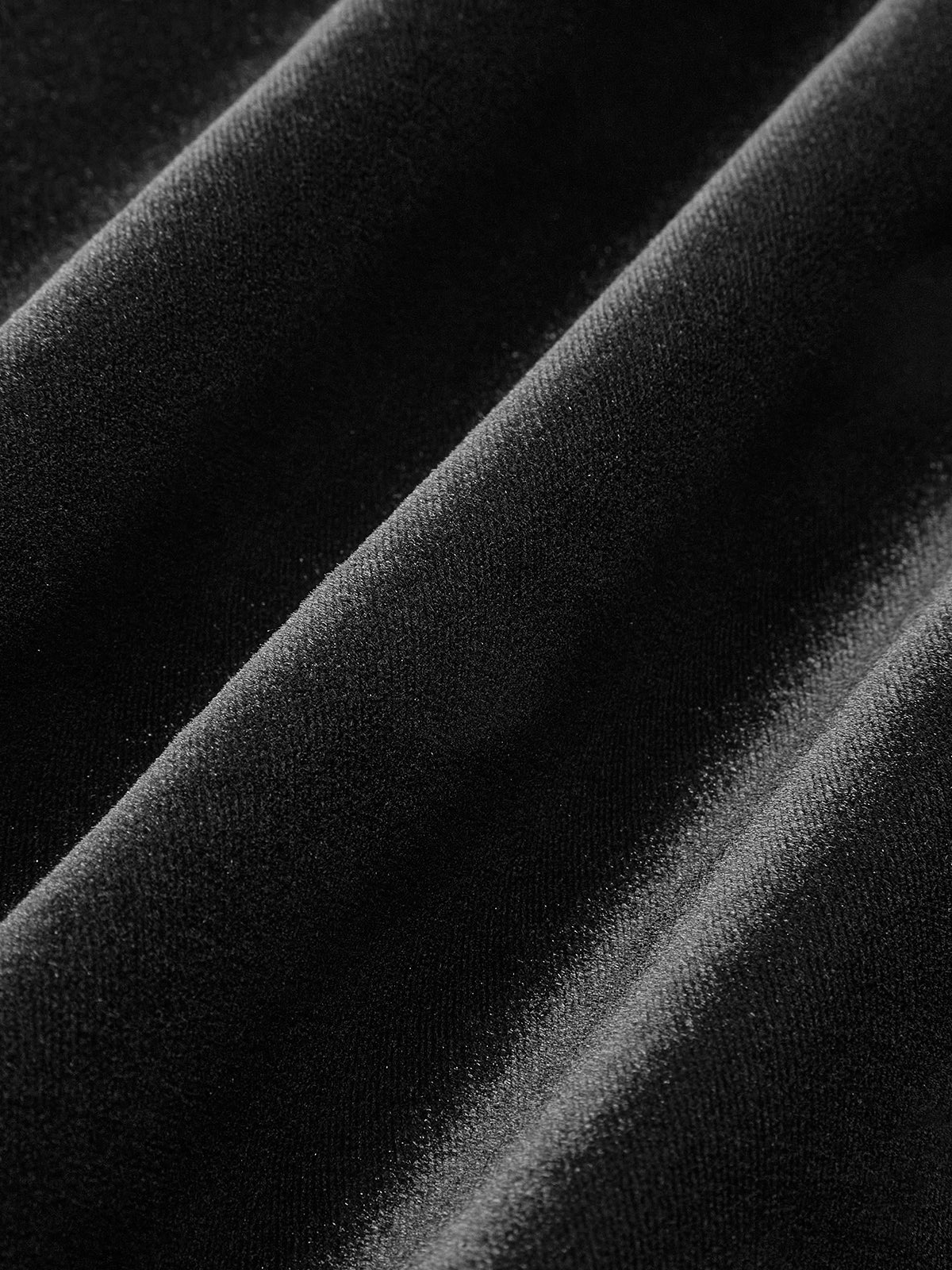 Damen-Samtminikleid mit Rückenakzent | kurze Ausführung