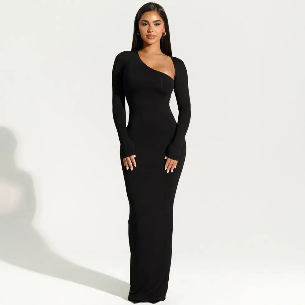 Damen-Maxikleid mit fließender Länge | klare Silhouette