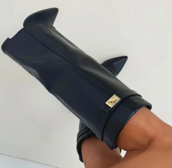 Damen-Stiefel mit Umschlagdetail | hohe Schaftausführung
