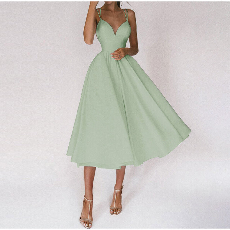 Damen-Midiabendkleid mit V-Ausschnitt | sachliche Linienführung